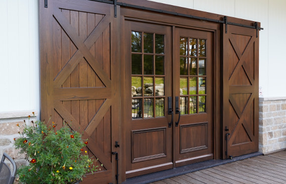 Porte d'entrée en bois haut de gamme