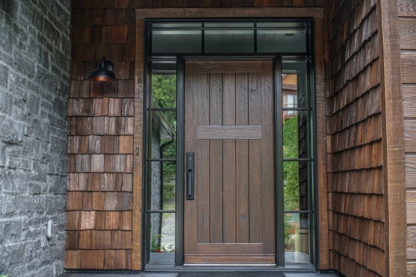 Fabricant de porte d'entrée en bois massif pour résidentiel
